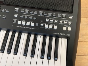 Yamaha PSR-SX600 Occasion