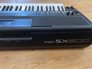 Yamaha PSR-SX600 Occasion