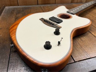 Fender American Acoustasonic Jazzmaster Arctic White Occasion + Housse
