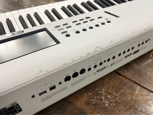 Korg Nautilus 88 AT Occasion