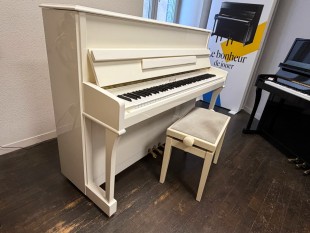 A. Grand Piano Occasion 108 White + Banquette