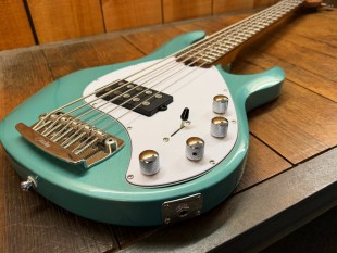 Sterling StringRay 5 Dorado Green RAY35-DGR-R2 Occasion
