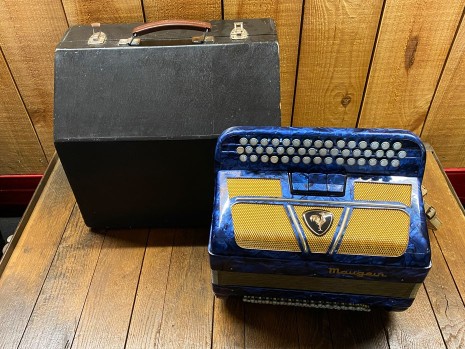 Maugein Accordeon Bleu Nacre 80 Basses 3 Rangs Occasion